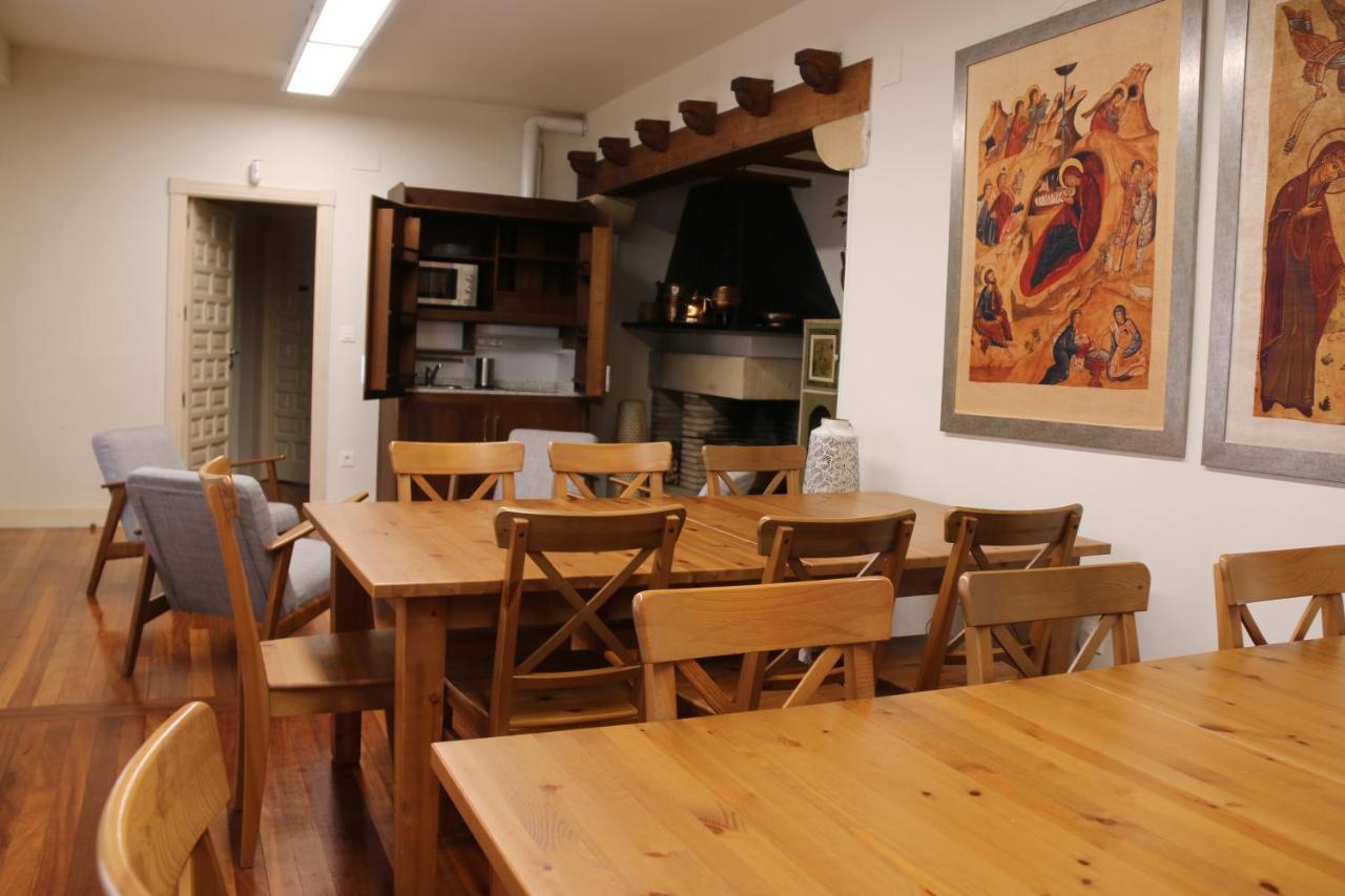 Hospederia San Jose Hostel Derio Bagian luar foto